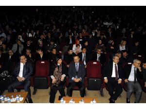 Polisler, Eşleri İle Birlikte Kürtçe Şarkı Söyledi