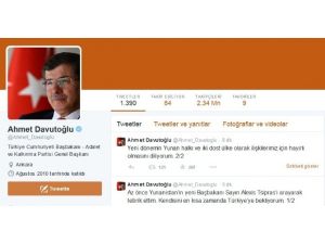 Davutoğlu, Mevkidaşını Tebrik Etti