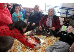 Annelik Sadece Çocuk Doğurmak Değil !