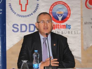 Mersinde Uğur Mumcu, Demokrasi Ve Medya Konulu Söyleşi