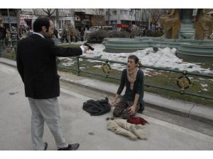 Gerçek Değil Film Sahnesi
