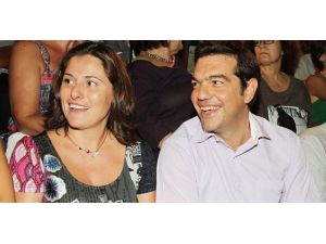 Yunanistan Şimdi De Nikahsız First Lady’yi Tartışıyor