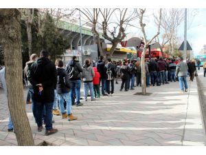 Eskişehirspor-galatasaray Maçına Sayılı Saatler Kaldı