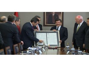 Başbakan’ı Mutlu Eden Hediye