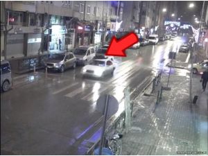 Trafik Kazaları Mobese Kameralarına Yansıdı