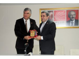 Chp İzmir İl Başkanı Serter, Eski Yönetime Teşekkür Etti
