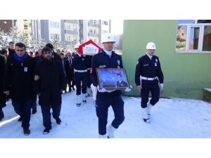 Polis Memuru Emrah Bozkurt Gözyaşları Arasında Toprağa Verildi