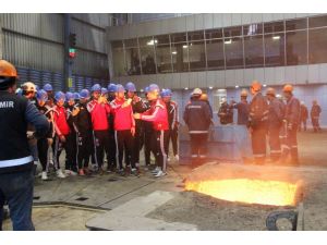 Karabüksporlu Futbolcular Kardemir’i Gezdi