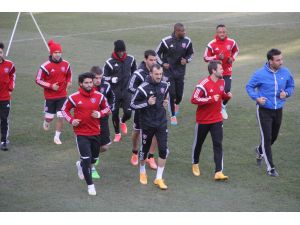 Karabükspor’da Fenerbahçe Mesaisi Başladı