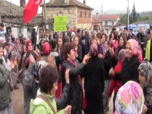 Toplantıyı İptal Ettiler,davul Çalıp Oynadılar