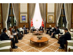 Cumhurbaşkanlığı Sarayında Sürpriz Kabul