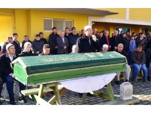 Trafik Kazasında Ölen Öğretmen Son Yolculuğuna Uğurlandı