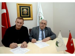 Osmangazi Bayan Hentbol Takımının Başına Masiç Getirildi
