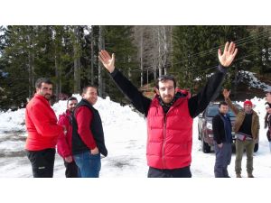 Ayder Yaylasında Taşıma Kar İle Kardan Adam Şenliği