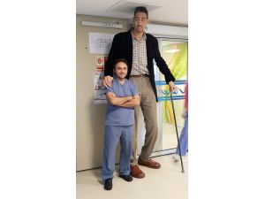 Dünyanın En Uzun Adamlarından Sultan Kösen Hayaline Kavuştu