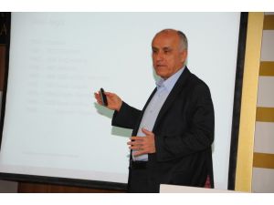 Akgül: “İş Hayatında Zeka İyi Yönetilmeli”
