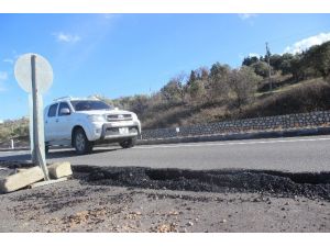 Çanakkale - İzmir Yolu Çöktü