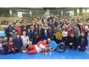İbb’nin Aslanlar’ından Çifte Şampiyonluk