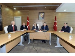 Hayırsever İş Adamından Eğitime 2 Milyon Tl’lik Destek