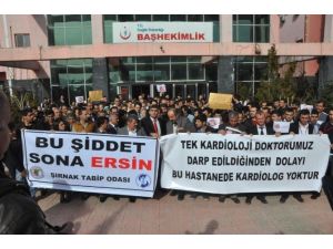 Şırnak’ta Bir Doktorun Darp Edilmesi Protesto Edildi
