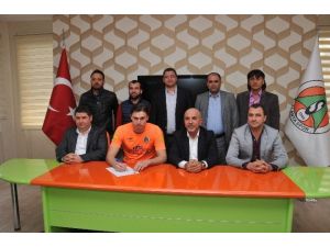 Alanyaspor’a Yeni Stoper