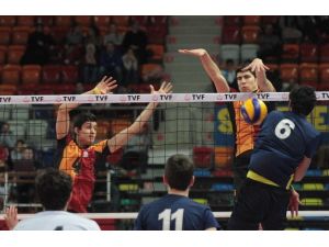 Gergin Geçen Derbide Kazanan Fenerbahçe
