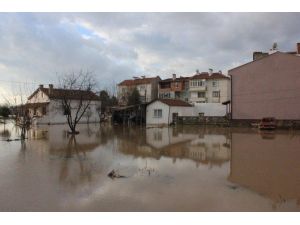 Edirne’de Sel Suları Karaağaç Mahallesi’ne Ulaştı