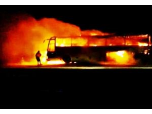 Otobüs Ateşe Verildi: 7 Ölü, 22 Yaralı