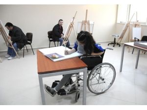 Engelliler İçin İlk Çizim, Bakan Nabi Avcı’dan