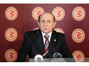 Burhan Kuzu: “Türkiye’ye Yazık Oluyor”