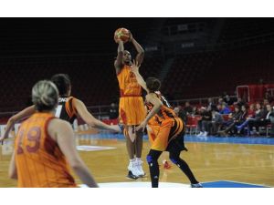 Galatasaray Odeabank Kendi Evinde Mağlup Oldu