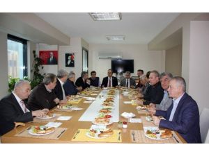 Chp Genel Başkan Yardımcısı Tezcan Eski İl Başkanlarıyla Bir Araya Geldi