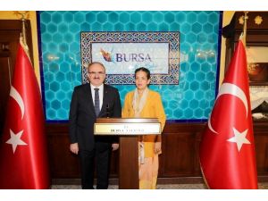Sri Lanka’da Yeni Geliştirilen Orkide Çiçeğine Erdoğan’ın İsmi Verildi