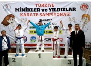 Karatenin Bursalı Yıldızları Gururlandırdı
