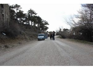 (Özel Haber) Bu Yolda Araçlar Kendi Kendine Hareket Ediyor