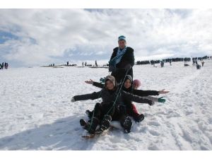 Kar Şenliklerinde ’İpli Board’