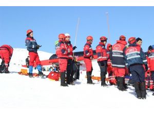 Afad, Jak Ve Umke’den Göz Dolduran ’Çığ’ Tatbikatı