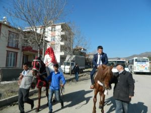Jokey Dediğin Gelini Böyle Alır