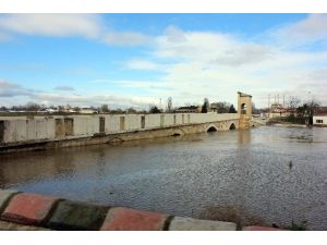 Edirne’de Sel Sonrası Temizlik Çalışmaları Sürüyor