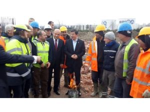 Başbakan Davutoğlu Kocaeli’nde İşçilerle Buluştu