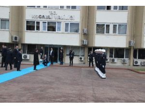 Başbakan Davutoğlu’ndan Sürpriz Ziyaret