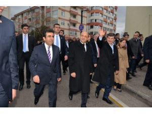 Balkondan El Sallayan Ailenin Evine Konuk Oldu