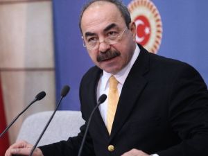 Chp’de Şok İstifa: Parti Atatürk’e Dil Uzatanlara Emanet