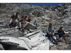 54 Yıldır Kayıp Uçağın Enkazı Bulundu