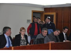 İnegöl Esnafı Kaldırım Yasağının Yeniden Gözden Geçirilmesini İstiyor