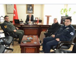 Bulduğu İçi Altın Ve Para Dolu Çantayı Sahibine Teslim Etti