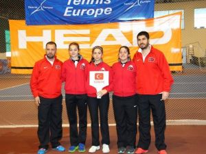 Tenis’te 14 Yaş Avrupa Kış Kupası7nda Türkiye Şampiyon Oldu