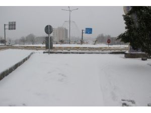 Çan’da Eğitime Kar Engeli, Okullar 1 Gün Süreyle Tatil Edildi