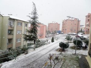 Sakarya Güne Karla Başladı