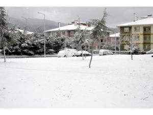 Yalova Beyazlara Büründü